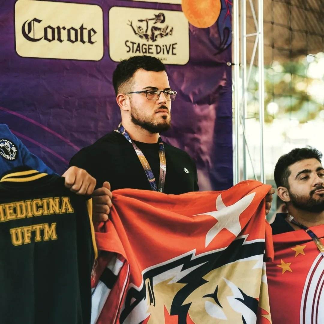 Treinador Hugo Nardeli